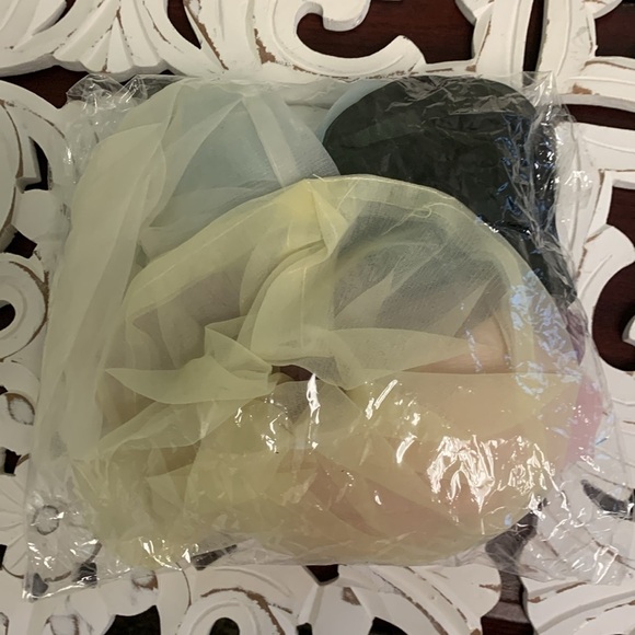 Bundle of 6 Oversized Hair Scrunchies Purple, Pink, White, Black, Blue, Yellow - Picture 5 of 5